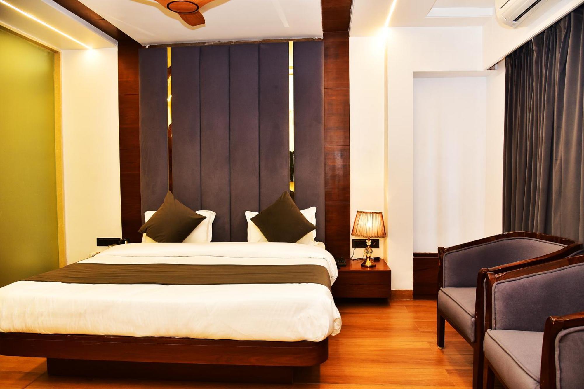 Hotel Divine Peak Pachmarhī Екстериор снимка